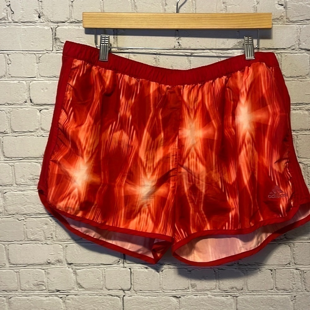 𝅺31) Adidas Running Shorts With Liner Size XL Red